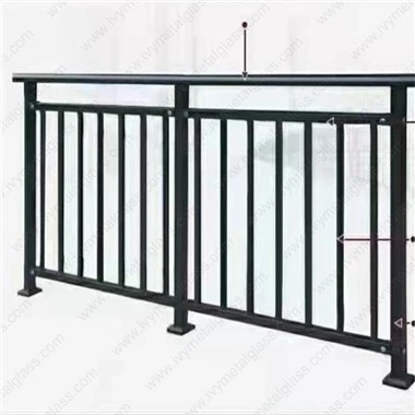 شرفة درابزين الألومنيوم